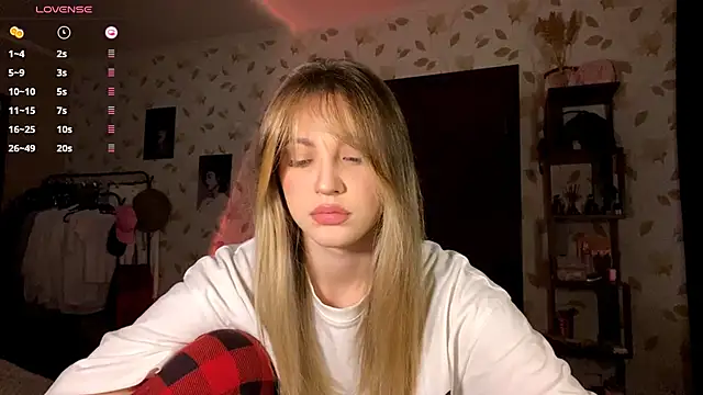 OrethaEredia online show from November 9, 2025, 3:54 pm