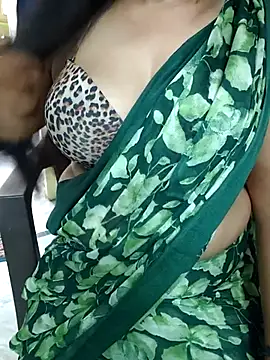 Snapshot of Jahnavi_9 chatting on November 2, 2025, 1:08 am Jahnavi 9 online show from November 2, 2025, 1:08 am