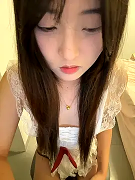 minnie566 online show from November 6, 2025, 2:18 pm