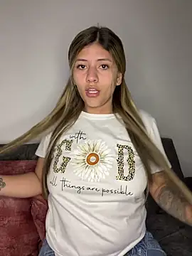 Crystall 15 online show from November 4, 2025, 12:43 am