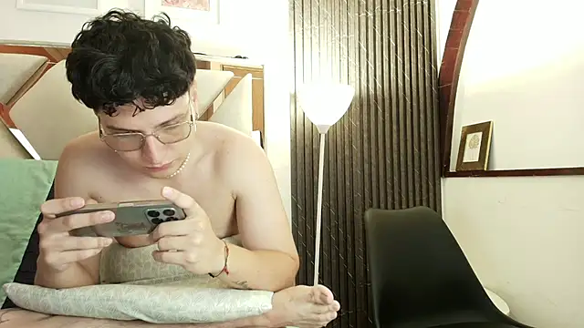 Snapshot of Zoe_And_Dylan_ chatting on July 22, 2026, 1:03 pm Zoe And Dylan online show from July 22, 2026, 1:03 pm