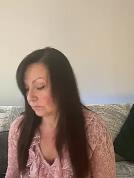 HotLdyllic online show from March 6, 2026, 5:20 pm