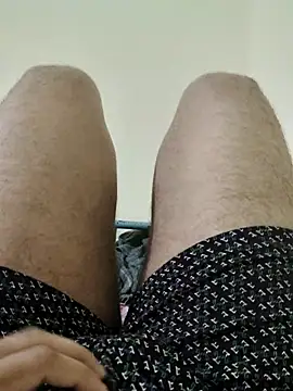 unknownman697856 online show from November 29, 2025, 1:36 pm