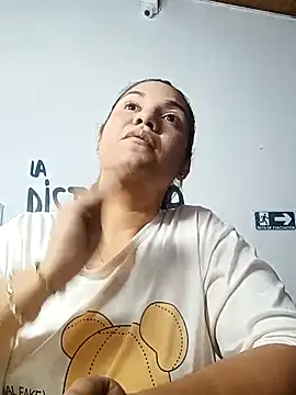 Samaraa Lee online show from December 17, 2025, 6:41 am