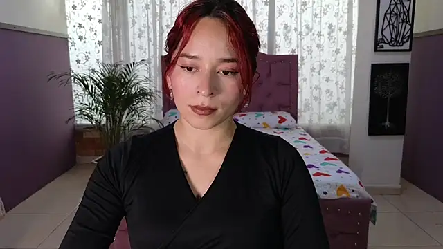 alaia skater online show from December 15, 2025, 8:02 pm