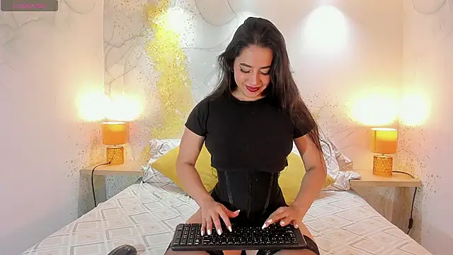 Staarhot online show from December 16, 2025, 12:32 pm