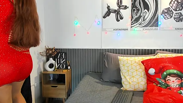 Cloe Bonne online show from December 15, 2025, 7:40 pm