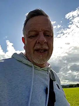 Dennislover007 online show from May 20, 2026, 3:18 pm