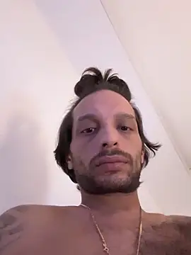 Zaskeee online show from November 1, 2025, 2:24 am