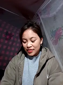 Snapshot of Alice-567 chatting on February 4, 2026, 10:32 am Alice-567 online show from February 4, 2026, 10:32 am