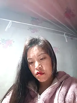 Snapshot of Alice-567 chatting on February 12, 2026, 12:38 am Alice-567 online show from February 12, 2026, 12:38 am