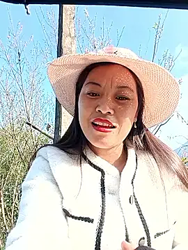 Snapshot of Alice-567 chatting on February 14, 2026, 1:57 am Alice-567 online show from February 14, 2026, 1:57 am