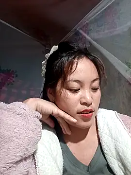 Snapshot of Alice-567 chatting on February 19, 2026, 8:21 am Alice-567 online show from February 19, 2026, 8:21 am