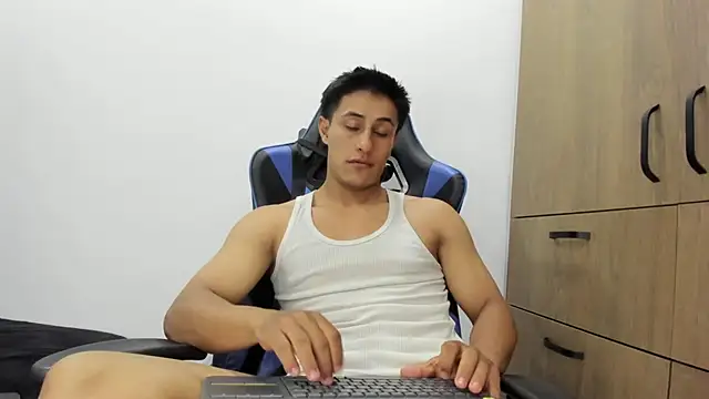 dorman boy online show from November 2, 2025, 6:38 am