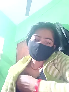 Snapshot of Rsr-1 chatting on January 18, 2026, 10:35 pm Rsr-1 online show from January 18, 2026, 10:35 pm