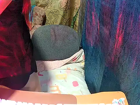 Snapshot of yumi-meya chatting on January 12, 2026, 1:27 pm yumi-meya online show from January 12, 2026, 1:27 pm