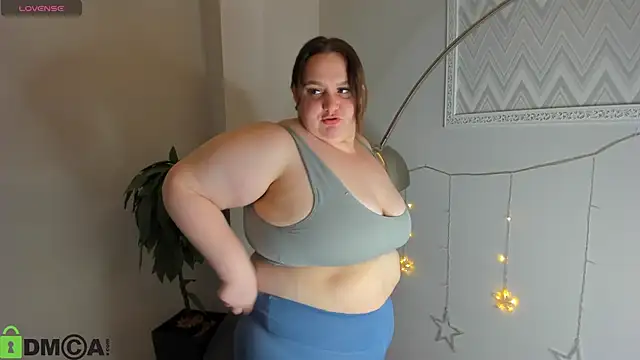 bbwsexis online show from December 14, 2025, 9:25 am