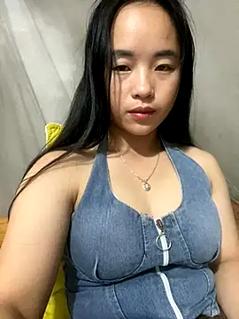 Ngoclan2k online show from November 2, 2025, 1:02 pm