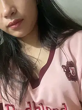 Ngoclan2k online show from November 3, 2025, 10:10 pm