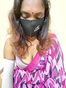 Queen-dhivya online show from November 18, 2025, 11:48 pm