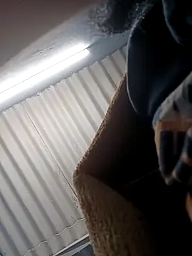 bearslove143 online show from November 10, 2025, 6:01 am