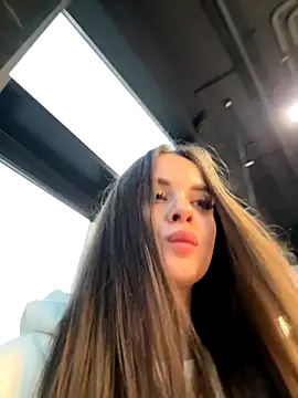 KristiRich online show from November 6, 2025, 7:42 am