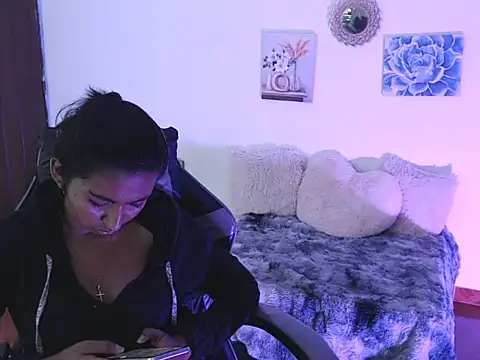 Snapshot of Samanta_777 chatting on February 2, 2026, 7:45 pm Samanta 777 online show from February 2, 2026, 7:45 pm