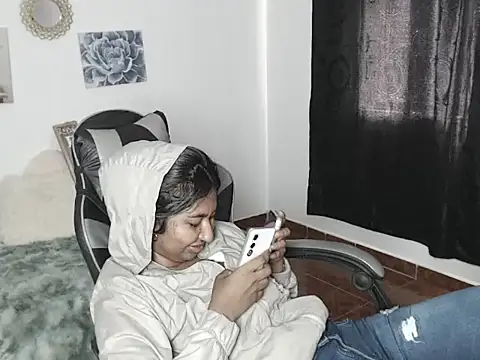 Snapshot of Samanta_777 chatting on February 15, 2026, 6:59 pm Samanta 777 online show from February 15, 2026, 6:59 pm