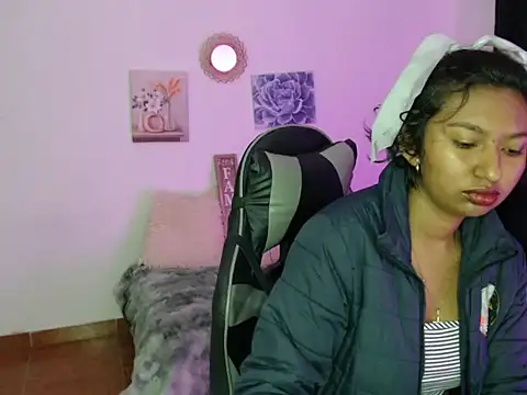 Snapshot of Samanta_777 chatting on February 17, 2026, 11:11 pm Samanta 777 online show from February 17, 2026, 11:11 pm