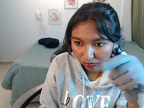 Samanta 777 online show from March 17, 2026, 8:56 pm