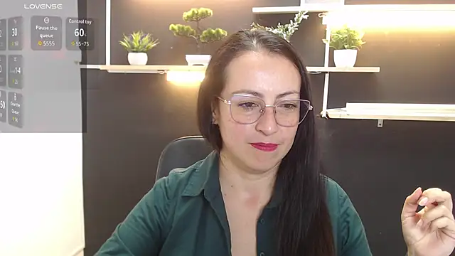 Snapshot of Lauryn_Jones chatting on April 23, 2026, 3:58 pm Lauryn Jones online show from April 23, 2026, 3:58 pm