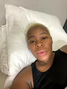 MiyaXo2 online show from November 18, 2025, 11:59 pm