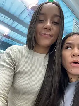 Brunettecollins05 online show from December 19, 2025, 6:04 pm