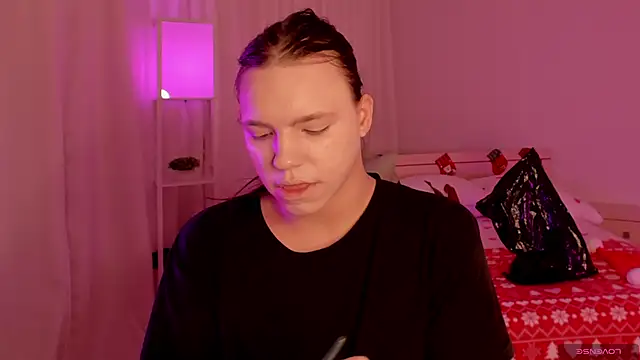 MadisonMongomeri online show from January 17, 2026, 1:54 am