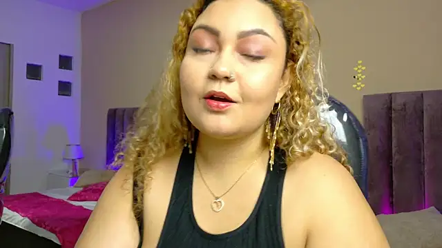 Sweet Rosee  online show from December 20, 2025, 3:57 am