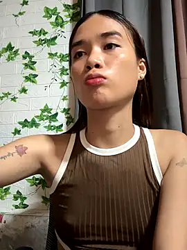 Snapshot of Kimparaka chatting on November 4, 2025, 3:44 pm Kimparaka online show from November 4, 2025, 3:44 pm