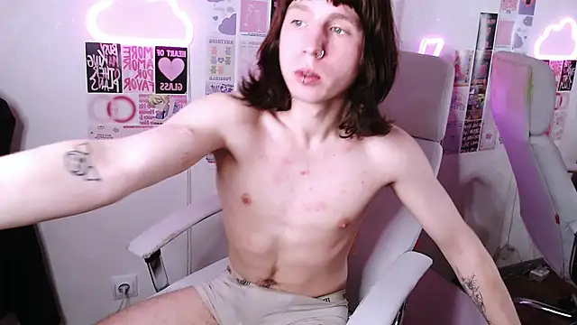 Snapshot of CutieKai_ chatting on February 19, 2026, 12:28 am CutieKai online show from February 19, 2026, 12:28 am