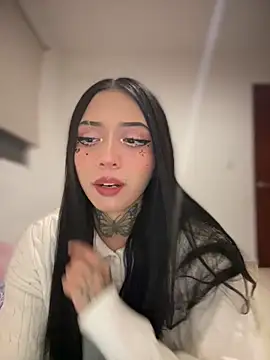 JIORYOvO online show from December 19, 2025, 4:52 am