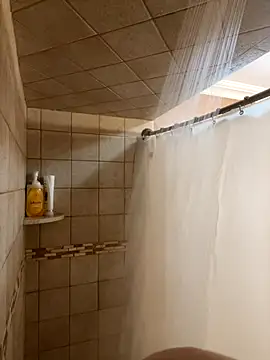 mascboyyy online show from November 7, 2025, 7:36 pm