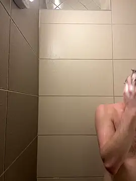 mascboyyy online show from November 21, 2025, 3:16 am