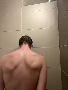 mascboyyy online show from December 5, 2025, 3:04 am