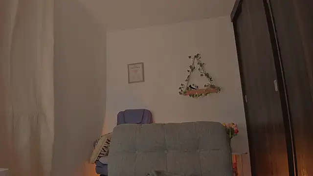Snapshot of bergmanamii chatting on April 21, 2026, 1:42 am bergmanamii online show from April 21, 2026, 1:42 am