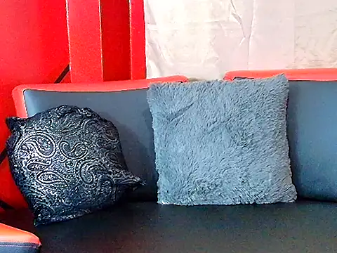 Snapshot of Aithana_Rosss chatting on November 6, 2025, 3:18 am Aithana Rosss online show from November 6, 2025, 3:18 am