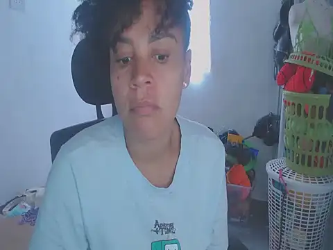 Snapshot of shayna_cute chatting on May 19, 2026, 8:59 pm shayna cute online show from May 19, 2026, 8:59 pm