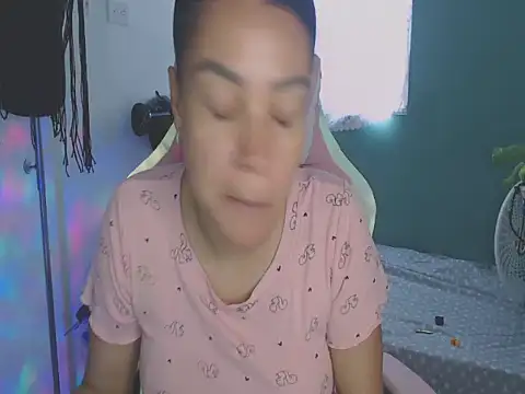 shayna cute online show from July 23, 2026, 9:35 pm