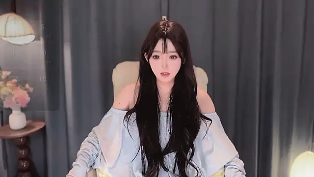 Snapshot of Yaiyigirl chatting on February 14, 2026, 2:47 pm Yaiyigirl online show from February 14, 2026, 2:47 pm