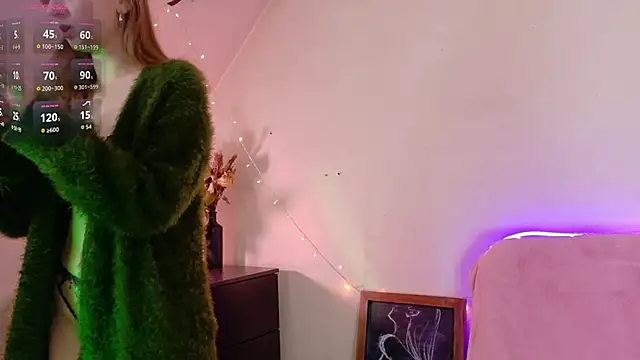 TinyMuse  online show from December 2, 2025, 5:30 pm