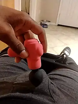 Snapshot of m8je chatting on November 14, 2025, 4:11 am m8je online show from November 14, 2025, 4:11 am