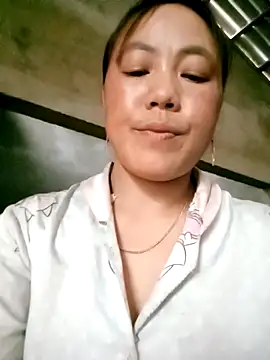 Snapshot of Sara_pusyy chatting on April 18, 2026, 5:11 am Sara pusyy online show from April 18, 2026, 5:11 am