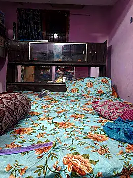 hyd couple7878 online show from December 20, 2025, 5:42 pm